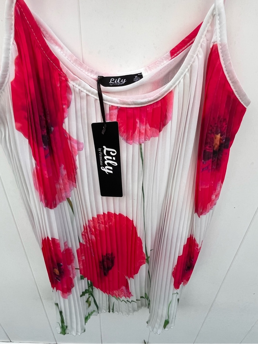 Lily White Pleated Camisole with Red Floral Print - Picture 3 of 7